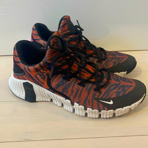 Nike Free Metcon 4 Women's “Tiger” Black Phantom Sunrise Training Shoes - Picture 2 of 8